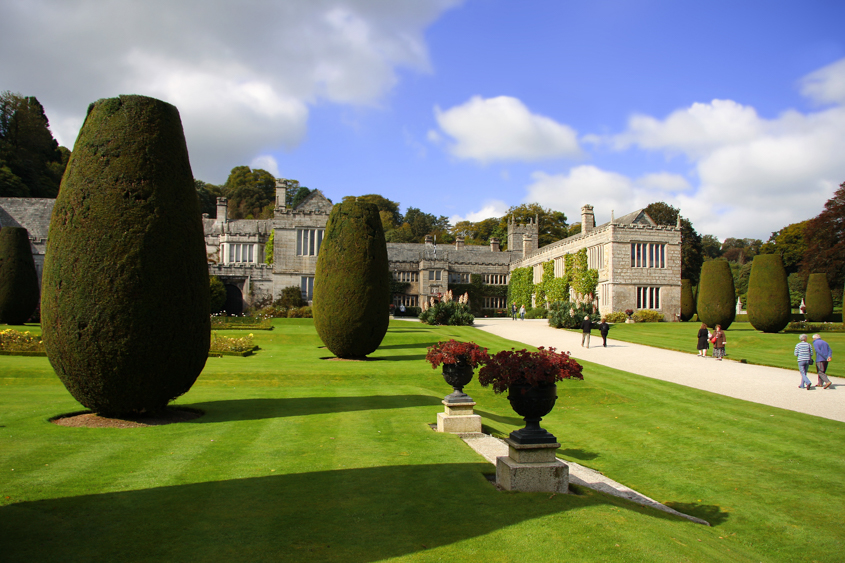 Lanhydrock House Bodmin North Cornwall Attraction Family Day Out Dog Friendly Cornwall Cornish Traditional Cottages